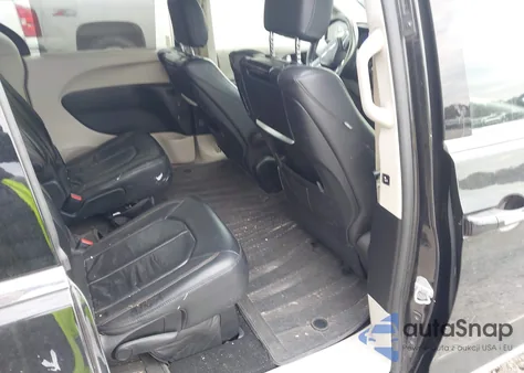 2017 Chrysler Pacifica Touring-L Plus z USA, uszkodzony, nr VIN 2C4RC1EG2HR635846